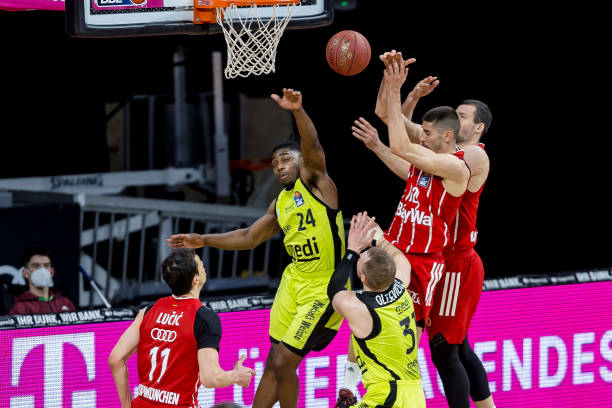 吉拉西在反 吉拉西在反