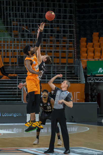 是一名防守 是一名防守